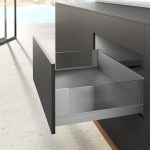 550500_AVT_YOU_Umfeld_H187_slb_Inlayzarge_Glas_shop
